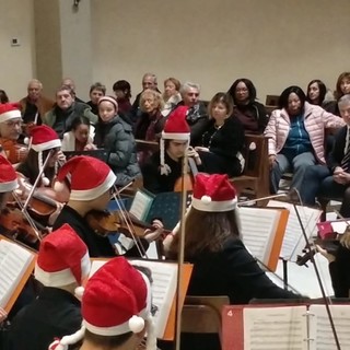 Imperia: grande successo per il 'Concerto di Natale' ieri alla chiesa della 'Sacra Famiglia' (Foto)