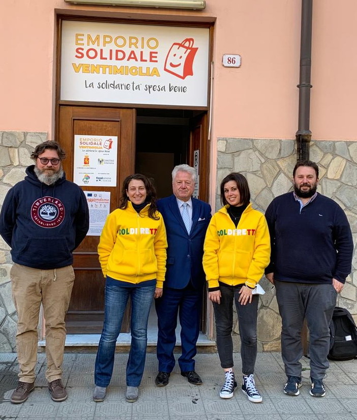 A Imperia arrivano i pacchi della solidarietà: Coldiretti incontra le famiglie in difficoltà