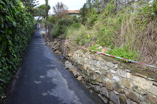 Sanremo: nuovo incidente in via Bonmoschetto, i residenti &quot;Il comune deve allargare la strada!&quot;