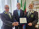 Sanremo: il presidente del Consiglio Alessandro Il Grande consegna una targa all'Anfi
