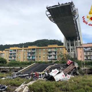 Il crollo del ponte sul Polcevera e le ripercussioni sul turismo: a rischio i flussi del weekend e si teme l’effetto psicosi