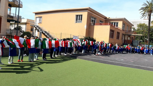 Bordighera: venerdì scorso la consegna del Tricolore ai bambini della scuole elementari (Foto)