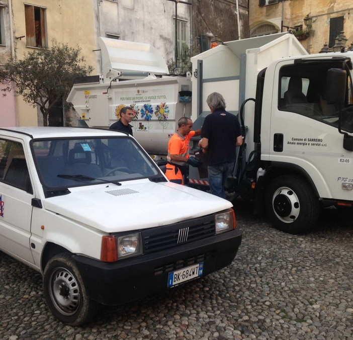 Sanremo: plauso di un lettore all’Amaie per aver celermente pulito e disinfettato la zona di conferimento rifiuti in via Astraldi