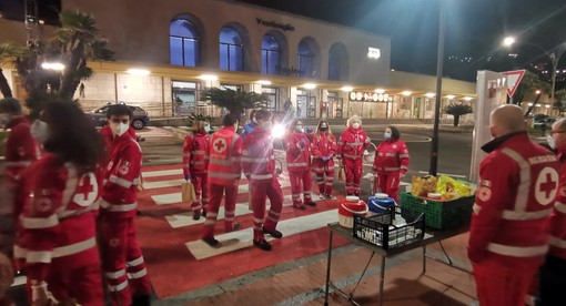 Le Unità di Strada di Croce Rossa Sanremo e Ventimiglia fanno squadra per aiutare chi è in difficoltà (Foto)