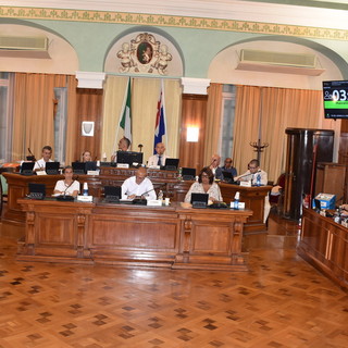 Sanremo: approvate in consiglio comunale le misure degli equilibri di bilancio (Foto)