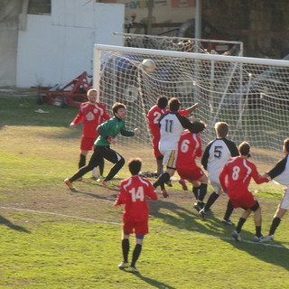 Calcio: le più belle foto scattate dagli 'Irriducibili' al match di domenica tra Sanremese ed Aurora