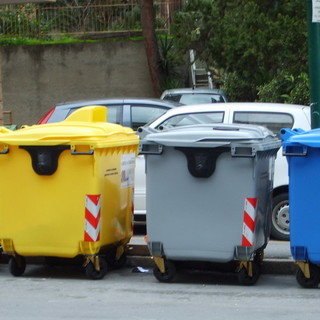 Santo Stefano al Mare: raccolta 'porta a porta' per la differenziata, le domande di un lettore