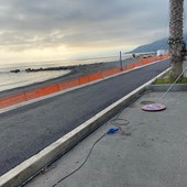 Ventimiglia, asfaltata la pista ciclopedonale a sbalzo (Foto)