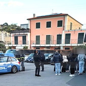 Riva Ligure: pullman con problemi al parabrezza e alunni appiedati, raggiungono l'aeroporto con le auto dei genitori