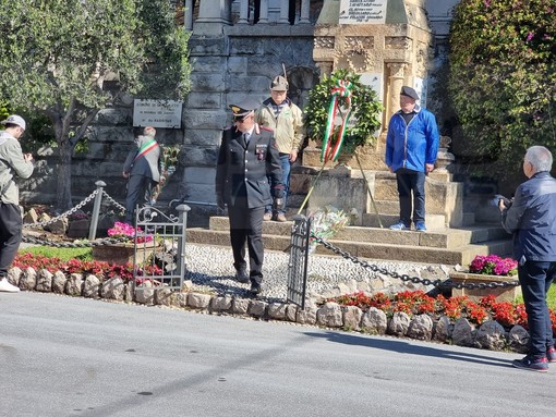 Ospedaletti: oggi la cerimonia per ricordare la Festa della Liberazione, una corona al Monumento ai Caduti (Foto)