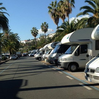 Sanremo: anche durante il Festival lungomare Calvino invaso dai camper, a quando un'area dedicata?