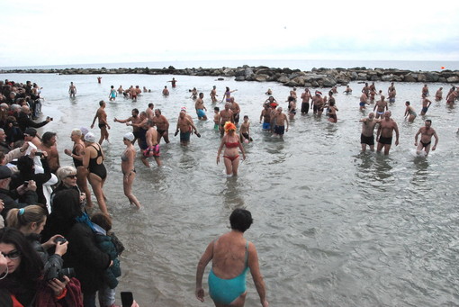 Sanremo: domani mattina alle 11.30 ai 'Bagni Tahiti', il tradizionale 'Cimento Invernale'