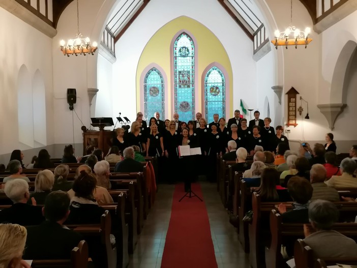 Bordighera: grande successo ieri sera per il concerto del coro 'Nova Tempora' alla chiesa Valdese