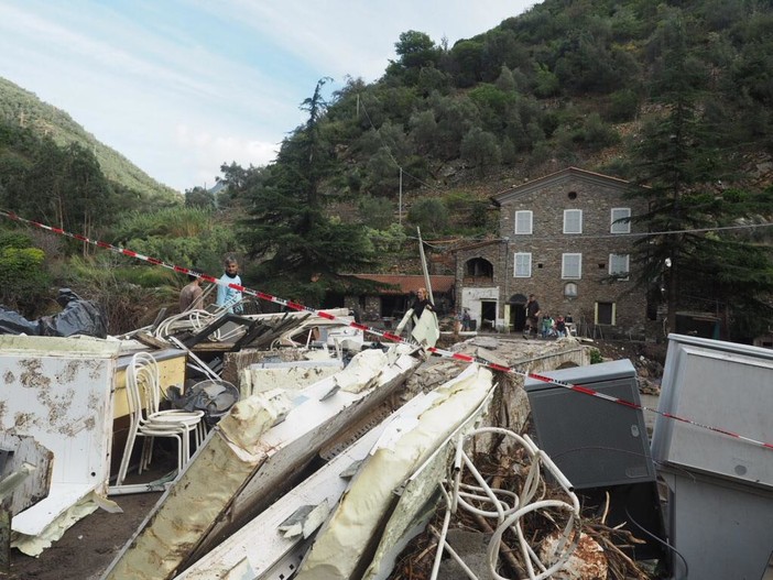 Badalucco: il ristorante 'Cà Mea' devastato ma c'è già voglia di ripartire, la titolare &quot;Noi ricostruiremo&quot; (Foto e Video)