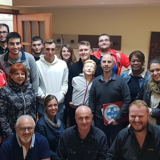 Vallecrosia: terminato con la formazione di 17 nuovi volontari il corso della Croce Azzurra Misericordia