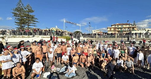 Bordighera, tutti in mare a Capodanno: terzo Cimento invernale al San Marco (Foto)