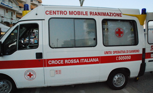 Carpasio: 80enne cade da un muro in campagna, intervento della Croce Rossa e del 118