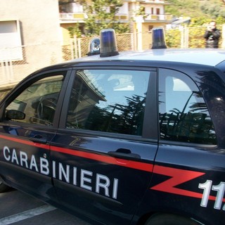 Imperia: furto in villa in pieno giorno, ladri in casa di un'anziana rubano orologi e gioielli, indagano i carabinieri