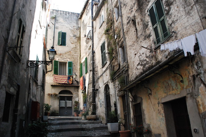 Sanremo: manifestazione nella Pigna, intervento del Comitato di Quartiere