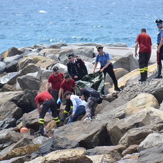 Sanremo: cadavere ritrovato questa mattina sulla scogliera, è senza documenti e le indagini proseguono