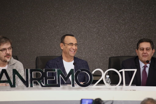 #Sanremo2017: Carlo Conti non tornerà nel Festival del 2018, l'annuncio in conferenza