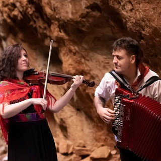 Bordighera: questa sera al 'Chiosco della musica' il concerto occitano del duo Avena-Cesano