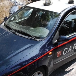 Ventimiglia: 36enne con problemi psichiatrici spara colpi di scacciacani in casa e fugge, ricercato dai carabinieri
