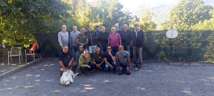 Bajardo: in tanti sabato scorso sui due campi di petanque de 'La Pineta' per seguire i colpi del campione Gianni Laigueglia