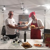 Riviera Beer Festival, siglato gemellaggio tra Confraternita du Pan Bagnau di Bordighera e Tartufo di Seborga (Foto)