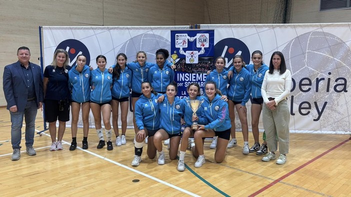 Un successo la prima edizione del tornei dei 2 Golfi di volley: 17 squadre, oltre 200 atlete