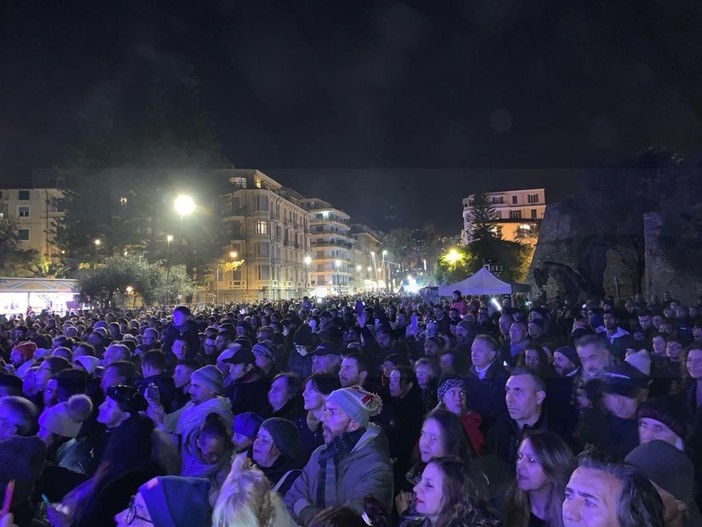 Sanremo: divieto di bere in piedi su tutta l'area portuale in occasione del concerto e dei fuochi di fine anno