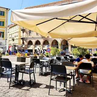 Sanremo: dehors permanente in piazza Colombo, respinto dal Tar il ricorso del ristorante