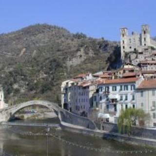 Dolceacqua: la Procura e la Forestale aprono un'inchiesta su una lunga serie di abusi edilizi