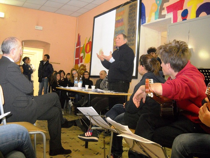 Sanremo: incontro sulla legalità nelle scuole, l'intervento di Don Ciotti