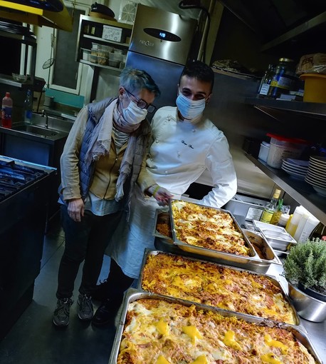 Bar e ristoranti di Ventimiglia fanno squadra per sfamare gli ‘angeli del fango’: oggi pranzo per 400 persone