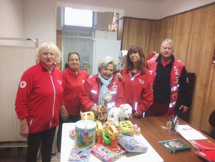 Sanremo: una raccolta di doni organizzata dalla scuola di San Bartolomeo offerti ai più bisognosi (Foto)