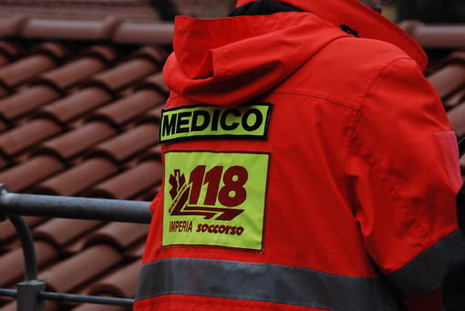 Badalucco: 82enne si ferisce in casa, soccorso nella sua abitazione dalla Croce Verde