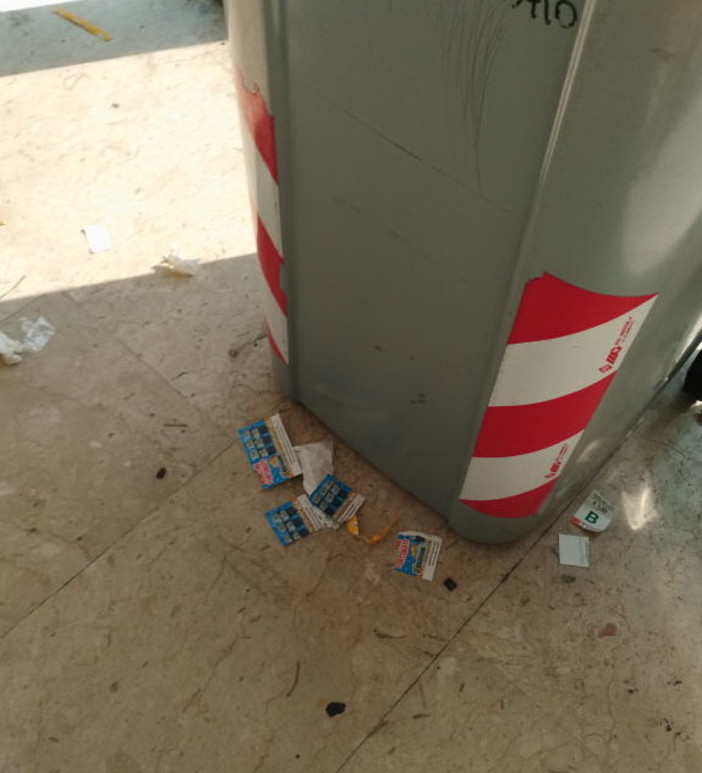 Sanremo: degrado alla stazione dei bus in piazza Colombo, la denuncia dell'Udc (Foto)