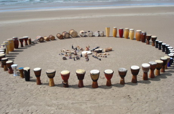 San Bartolomeo al mare: con il M&amp;T, in spiaggia arriva il Drumcircle, attività di promozione musicale