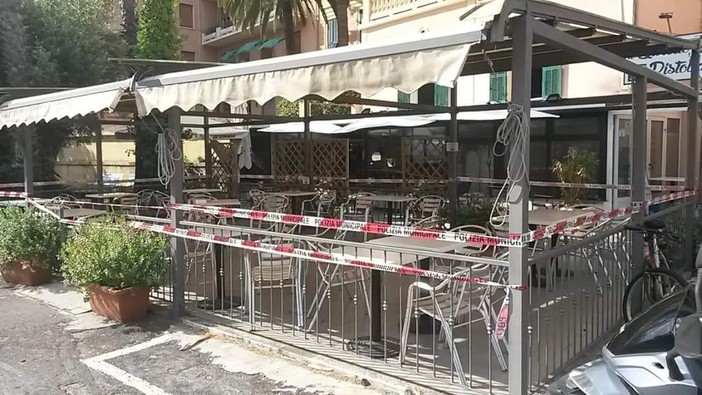 Imperia: dehor sotto sequestro in spianata Borgo Peri alla vigilia di ferragosto per una diatriba tra esercenti