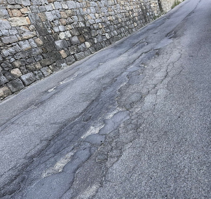 Sanremo: degrado in strada San Pietro, interpellanza di Fratelli d'Italia &quot;Mai fatti interventi&quot;