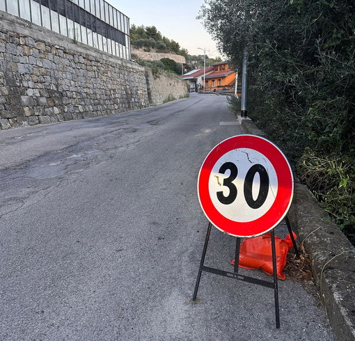 Sanremo: degrado sulla strada verso San Pietro, la risposta dell'Amministrazione a FdI