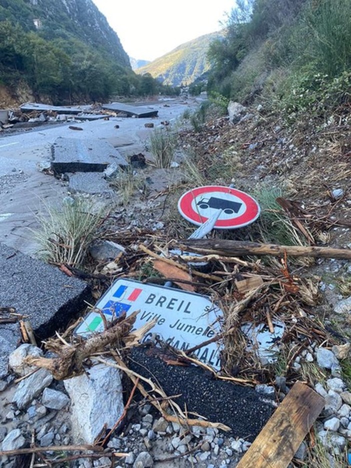 Val Roya francese: oggi arriva Macron, i problemi crescono, la città di Nizza si mobilita per l'entroterra (Foto e Video)