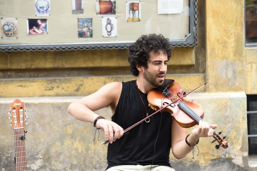 Il musicista sanremese Davide Laura tra i 24 scelti a New York dalla Metropolitan Transportation Authority