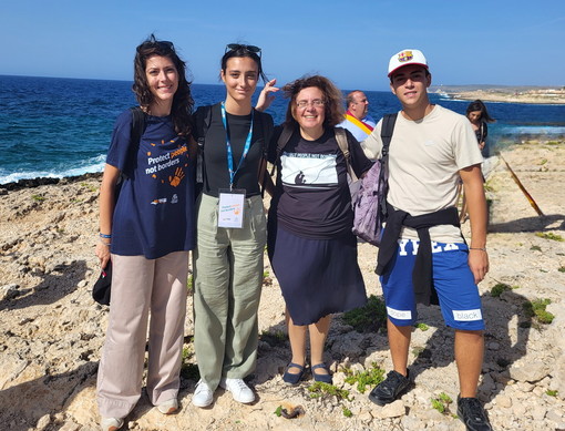 Studenti e docenti del Liceo 'Cassini' di Sanremo agli eventi del 'Comitato 3 Ottobre' a Lampedusa (Foto)