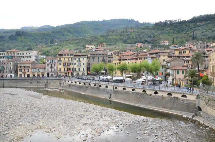 Dolceacqua: lascito da 210mila euro al Comune, i soldi verranno utilizzati per opere in piazza Garibaldi