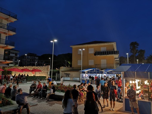 San Bartolomeo al Mare: &quot;E' ancora estate&quot;, questa sera Paolo Bianco e Simone Molardi