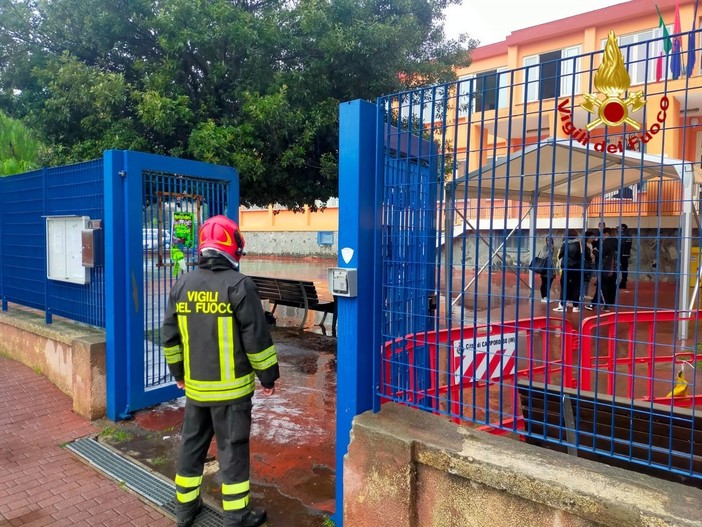 Camporosso: probabile fuga di gas in via Kennedy, evacuate precauzionalmente le scuole (Foto)