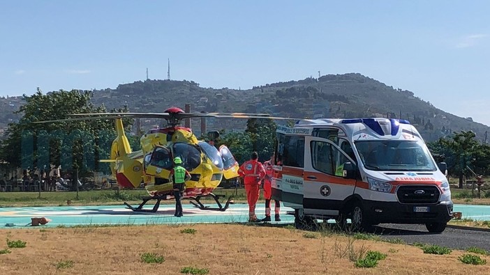 Imperia, migliora la bambina investita da un motociclista in strada Colla