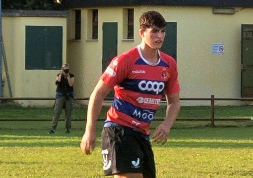 Edoardo Berchiolli con la maglia del Rugby Parabiago